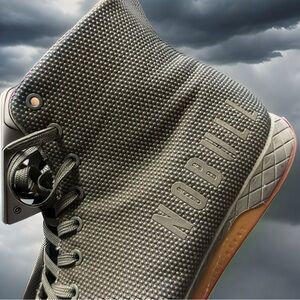 No Bull athletic training hi-tops - hardly worn - cool design - great shoes